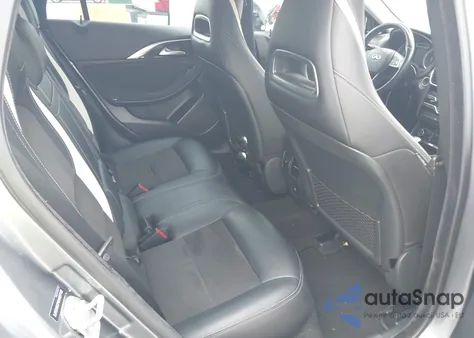 2017 Infiniti Qx30 Sport z USA, uszkodzony, nr VIN SJKCH5CP4HA027152